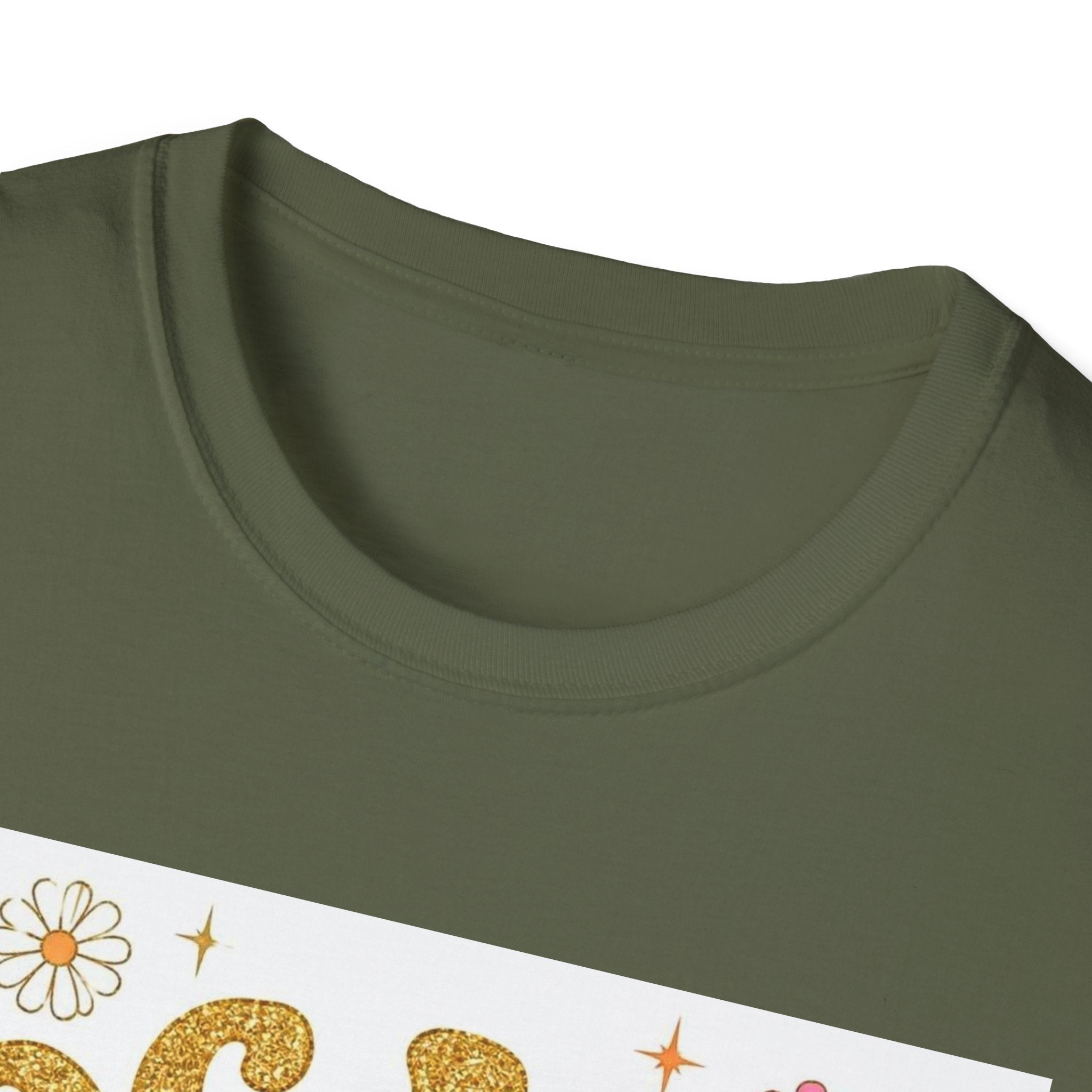 Dog Mom Club T-Shirt — Retro Floral Paw Graphic Tee for Dog Lovers