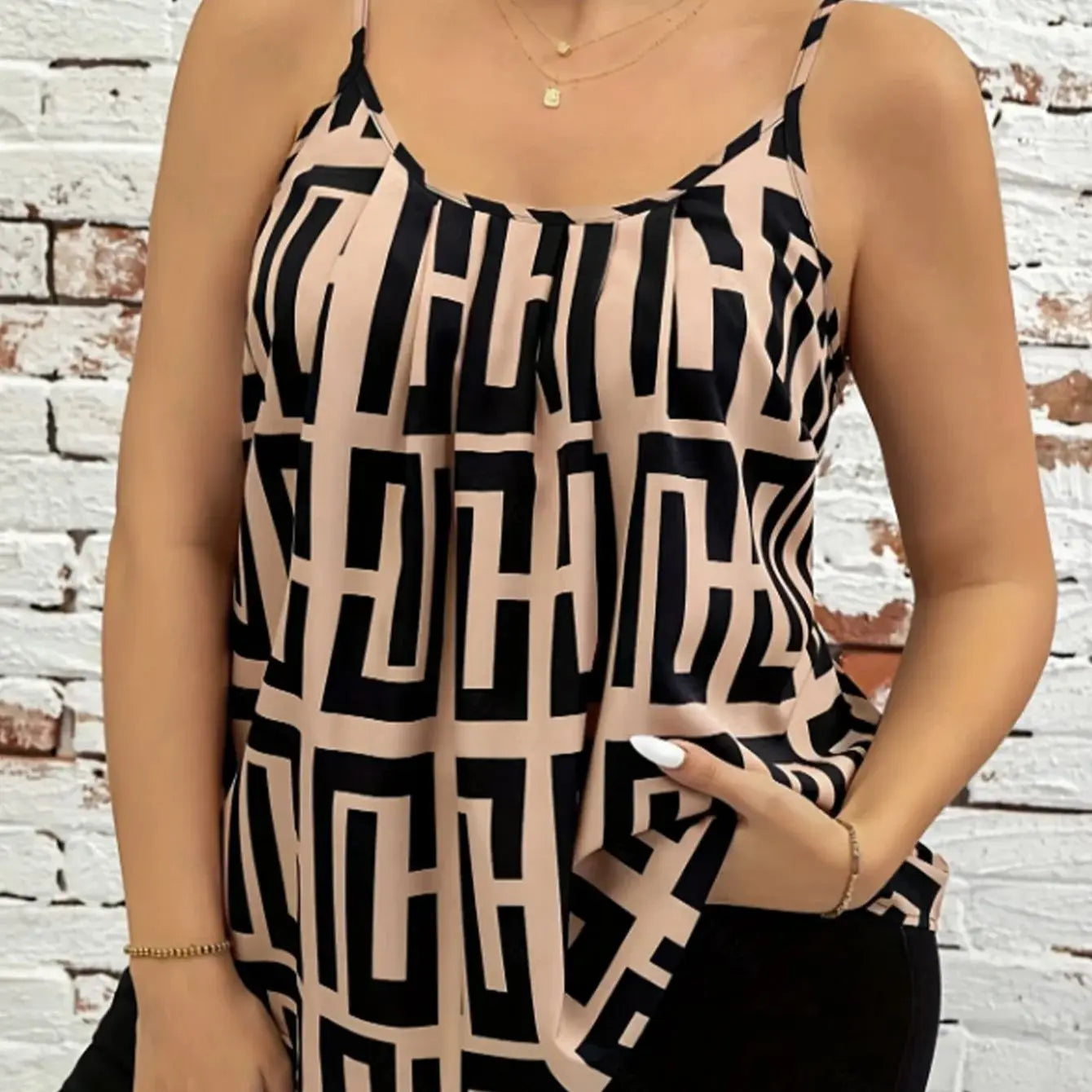 Plus Size Elegant Contrast Printed Suspender Tops