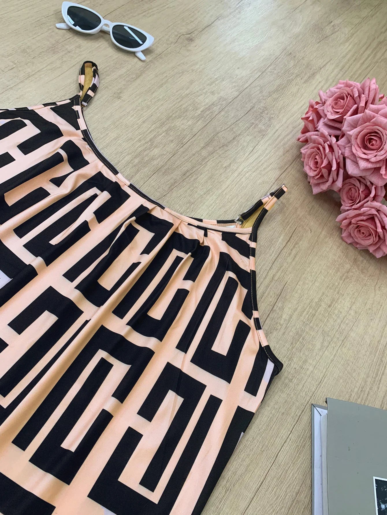 Plus Size Elegant Contrast Printed Suspender Tops